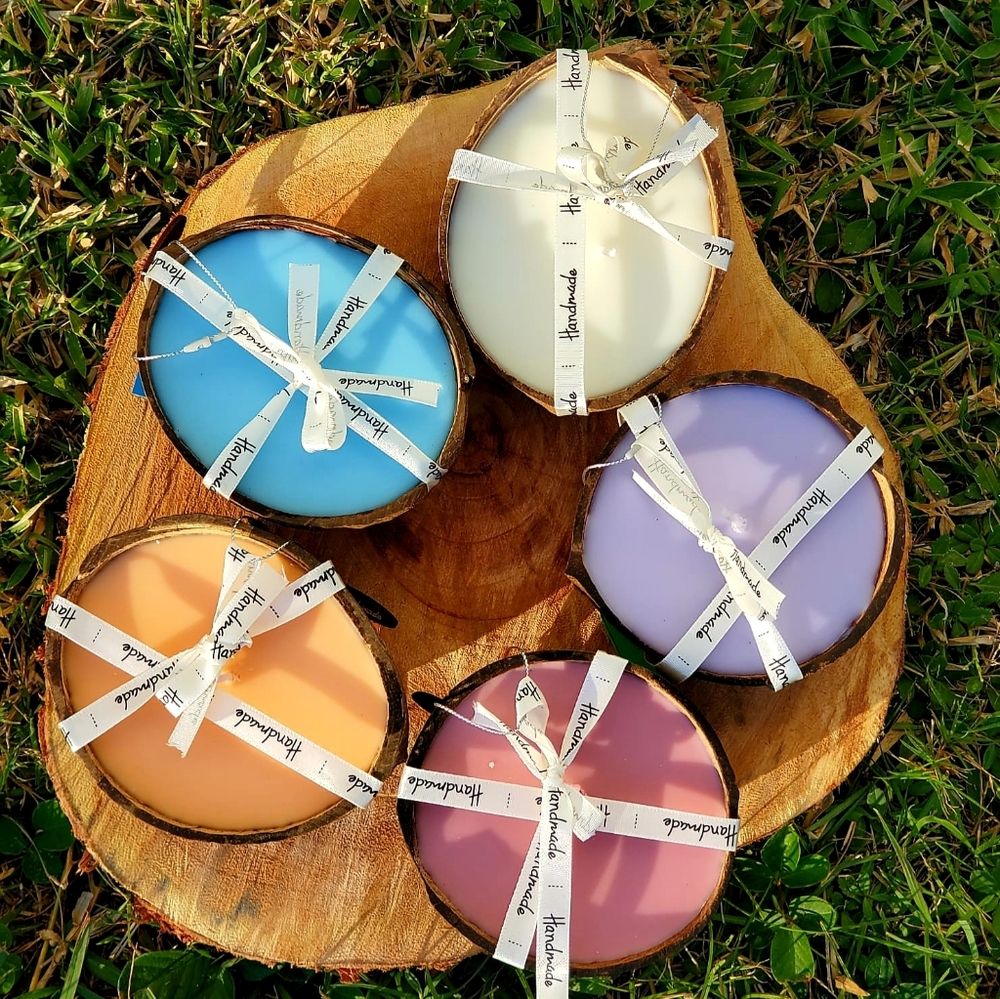 Fresh Linen Soy Wax Candle - Picture 2 of 2